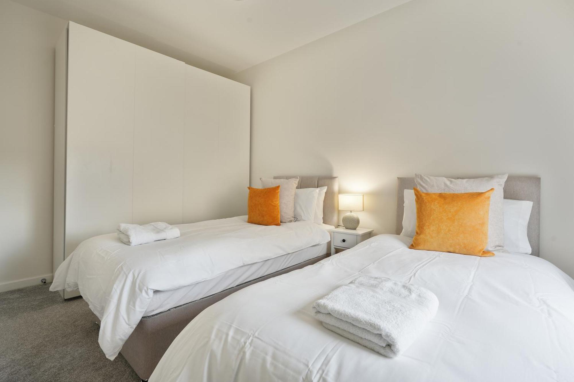 Mersey Way, Spacious 3 Bed Home, Close To Sheffield City Centre & Free Driveway Parking - Perfect For Workers, Groups & Families - Hosted By Stay Host Save Exterior foto